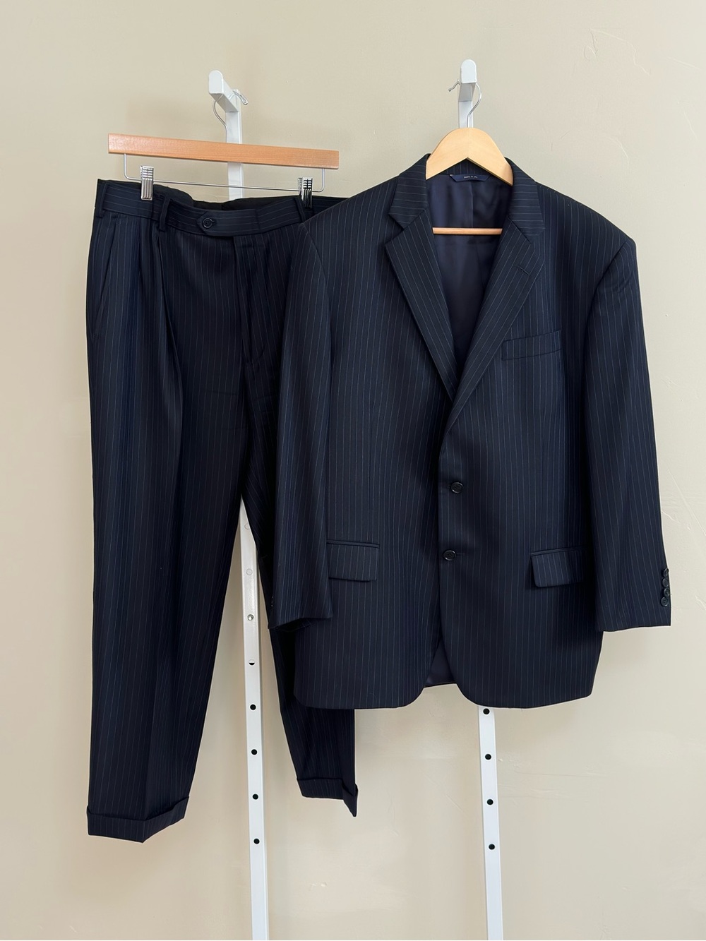 Brooks Brothers 1818 Madison Saxxon Wool Navy Pinstripe Suit 46R 41W Made USA